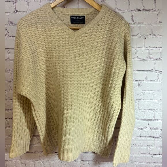 American Eagle Sweater Cream Wool Ribbed Knit Cozy Classic V Neck Sweater Size L - Picture 1 of 8